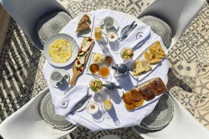 Suite Azur Hotel - image 21