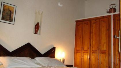 Riad Arambys - image 28