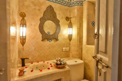 Riad Alech - image 25