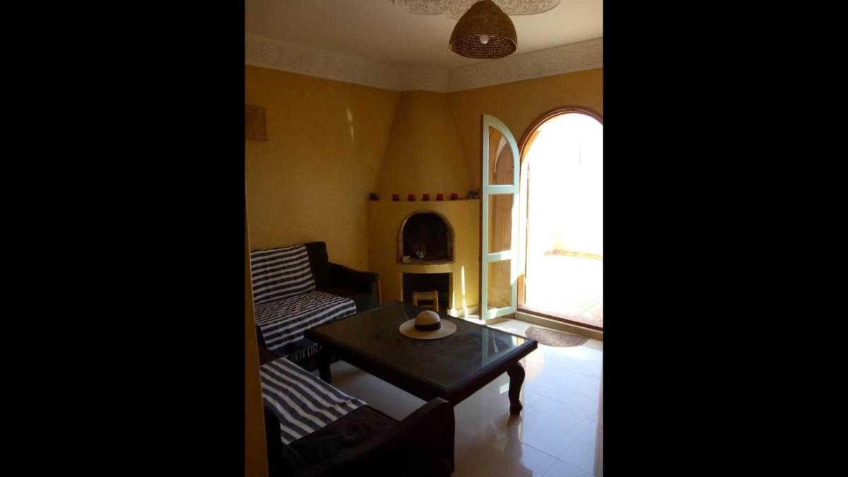 Complete apartment with terrace and fireplace - main image