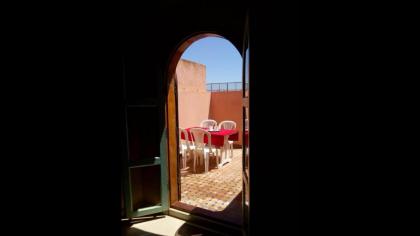 Complete apartment with terrace and fireplace - image 8